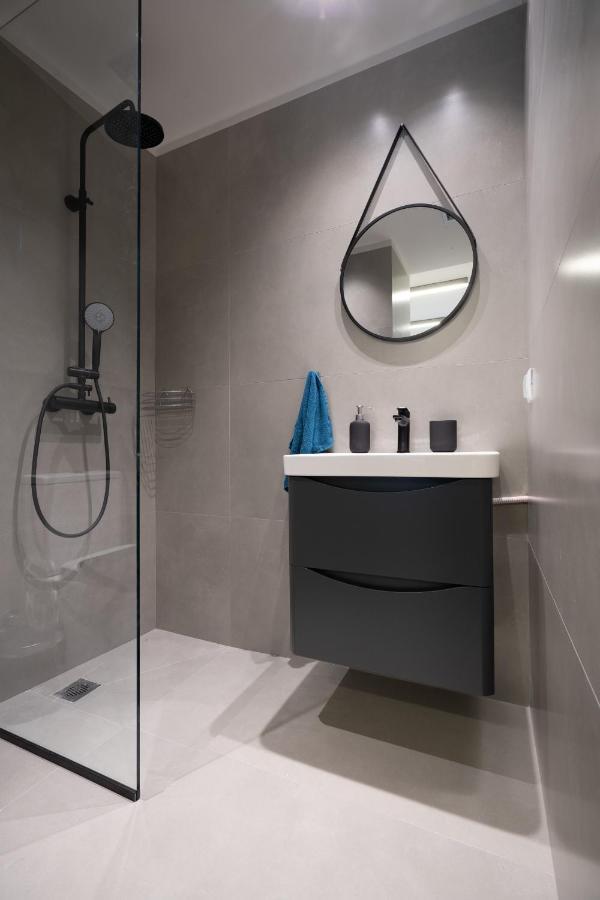 Monastiraki Metro St 2 Bedrooms 6 Pers By Mps Atenas Exterior foto